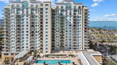800 N Tamiami Trail Sarasota FL 34236