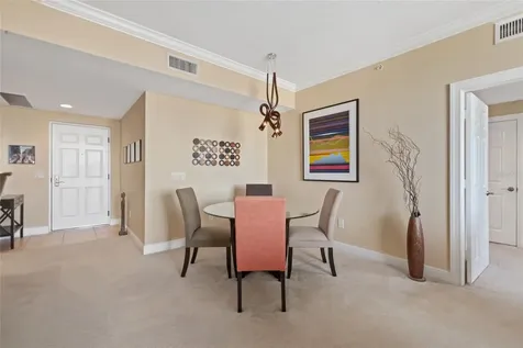 800 N Tamiami Trail Sarasota FL 34236