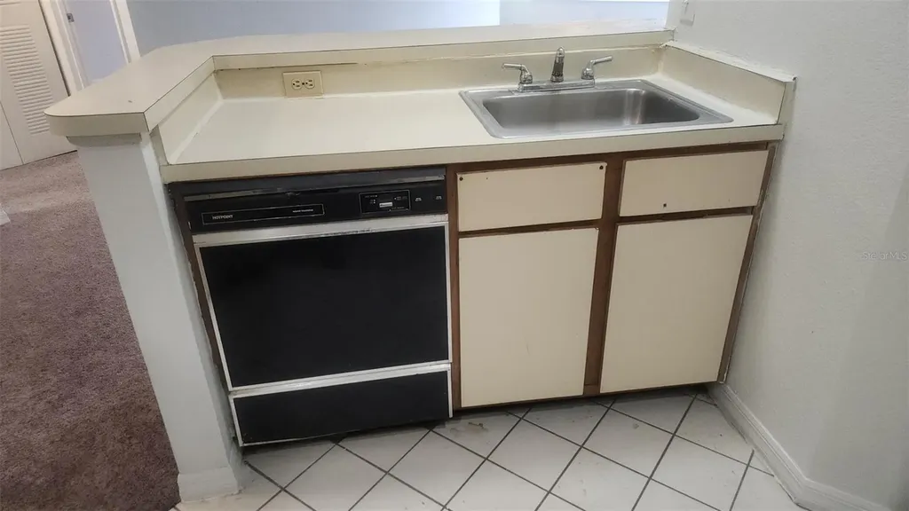 5713 Gatlin Avenue Orlando FL 32822