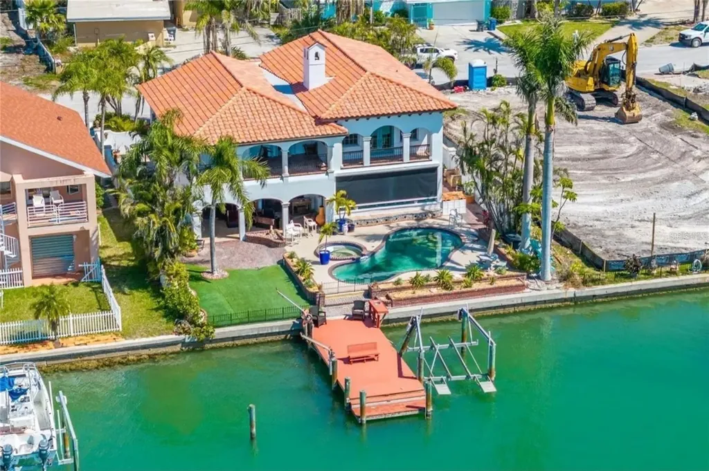 11320 6th Street E Treasure Island FL 33706