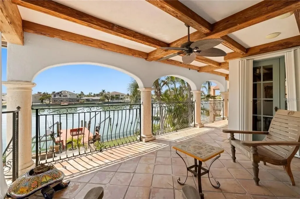 11320 6th Street E Treasure Island FL 33706