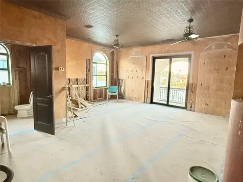 11320 6th Street E Treasure Island FL 33706