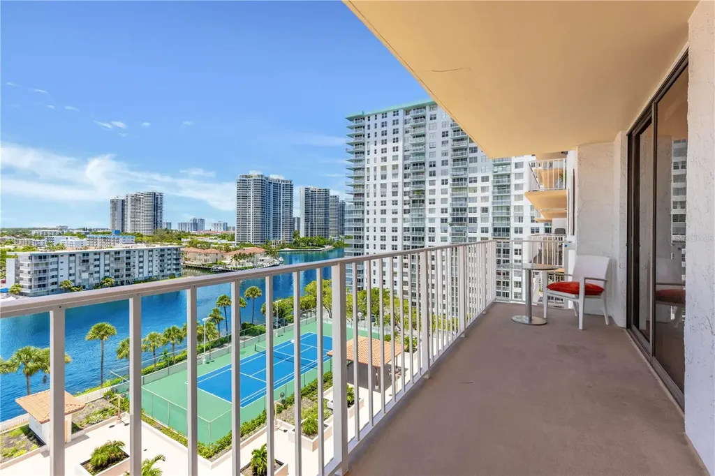 290 174 Street Sunny Isles Beach FL 33160