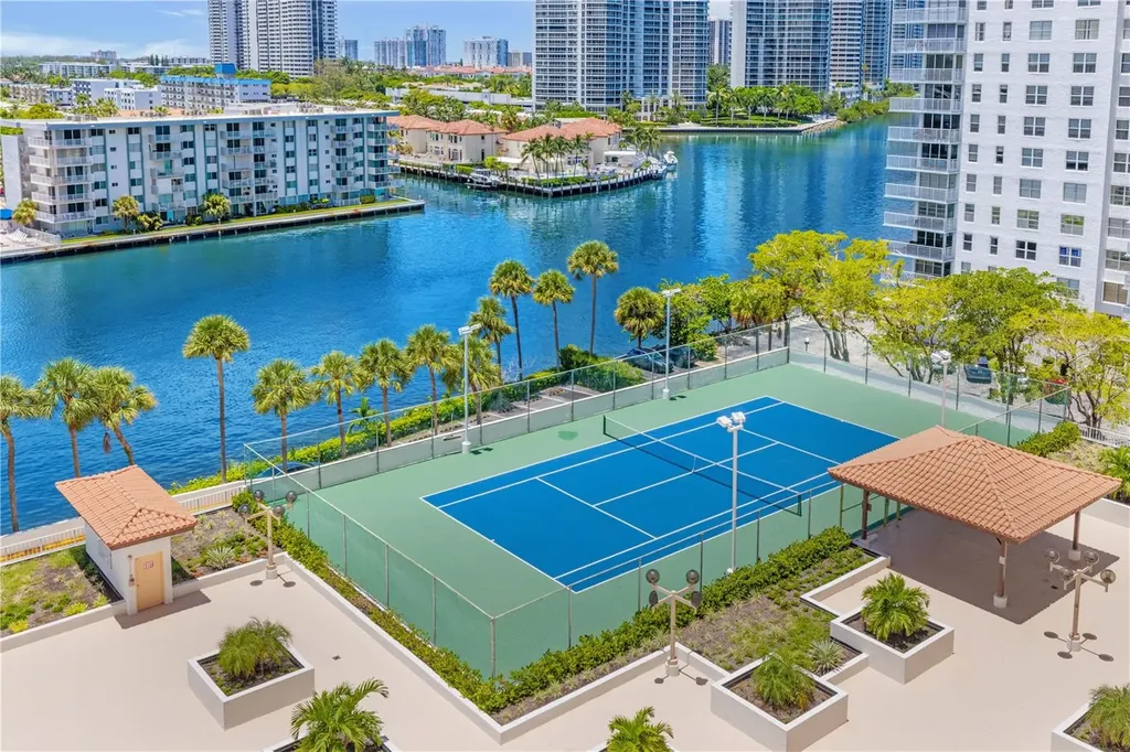 290 174 Street Sunny Isles Beach FL 33160