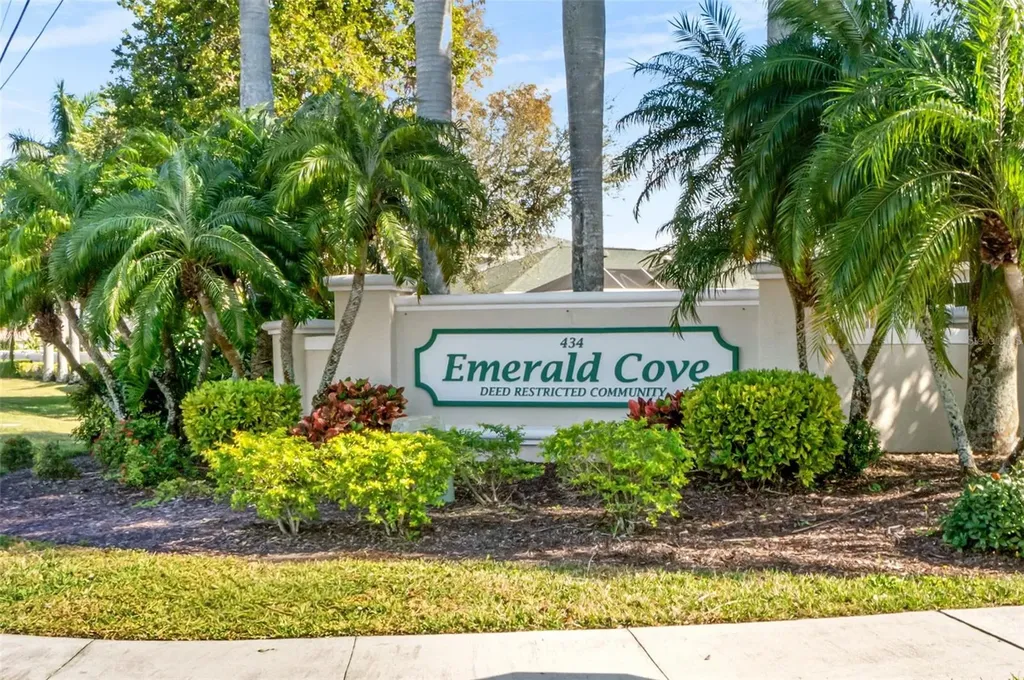 1777 Emerald Cove Circle Cape Coral FL 33991