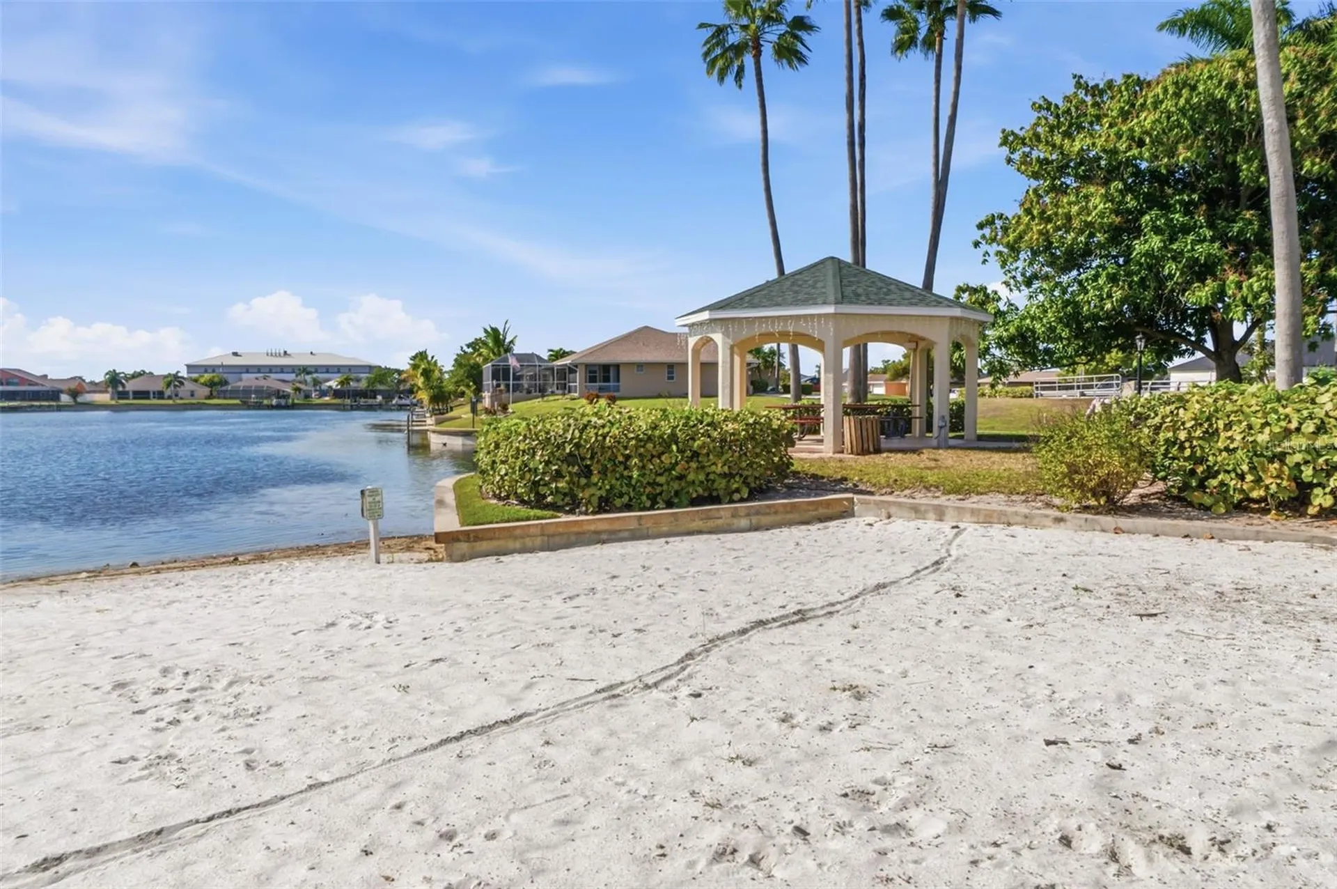 1777 Emerald Cove Circle Cape Coral FL 33991