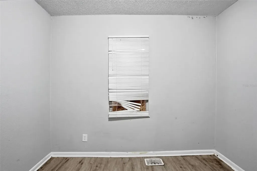1905 E Annona Avenue Tampa FL 33612