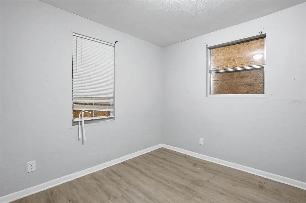 1905 E Annona Avenue Tampa FL 33612