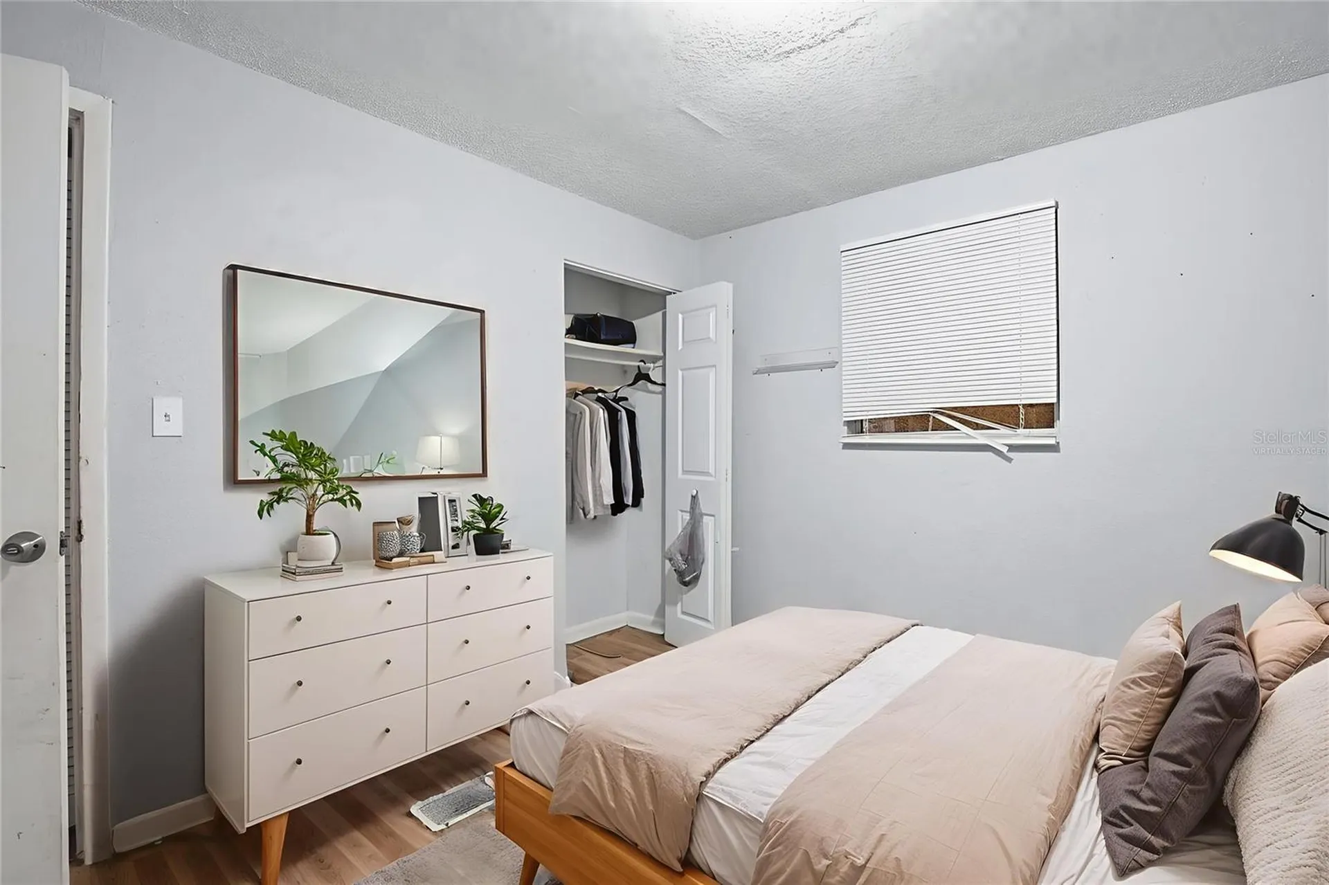 1905 E Annona Avenue Tampa FL 33612