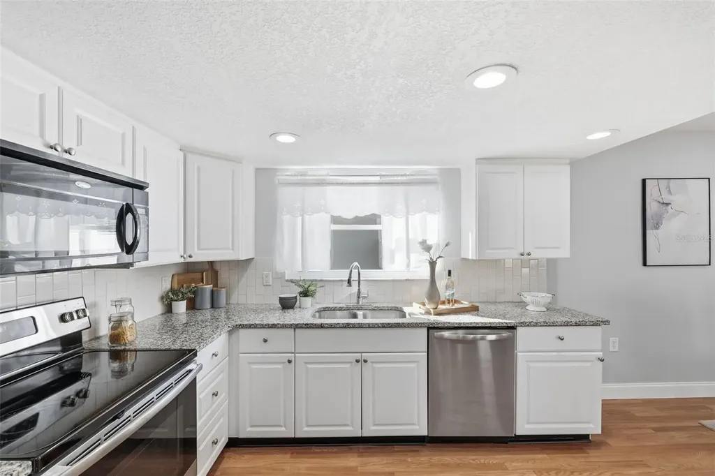 8233 Redfield Drive Port Richey FL 34668