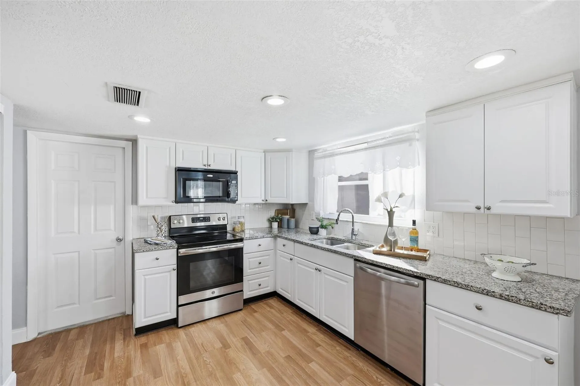 8233 Redfield Drive Port Richey FL 34668