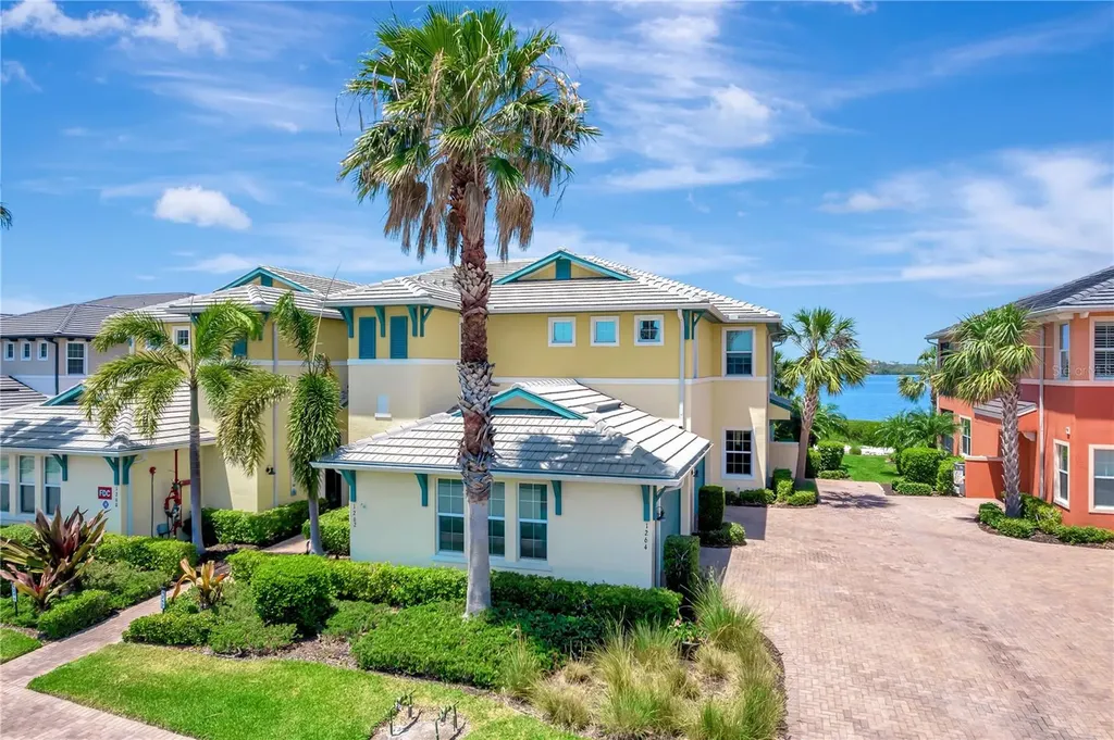 1264 Riverscape Street Bradenton FL 34208
