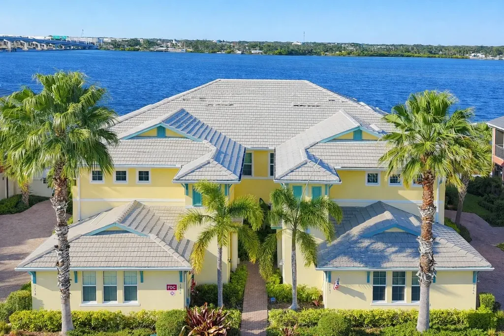 1264 Riverscape Street Bradenton FL 34208