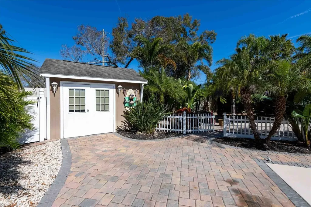 20300 Leonard Road Lutz FL 33558