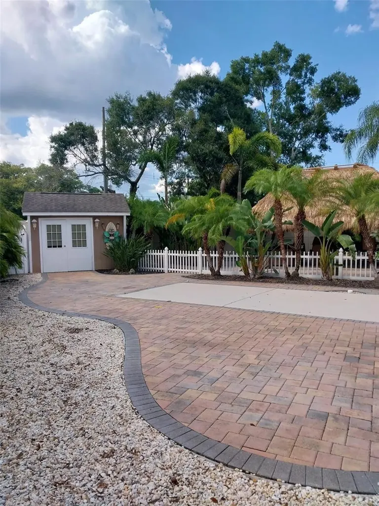 20300 Leonard Road Lutz FL 33558