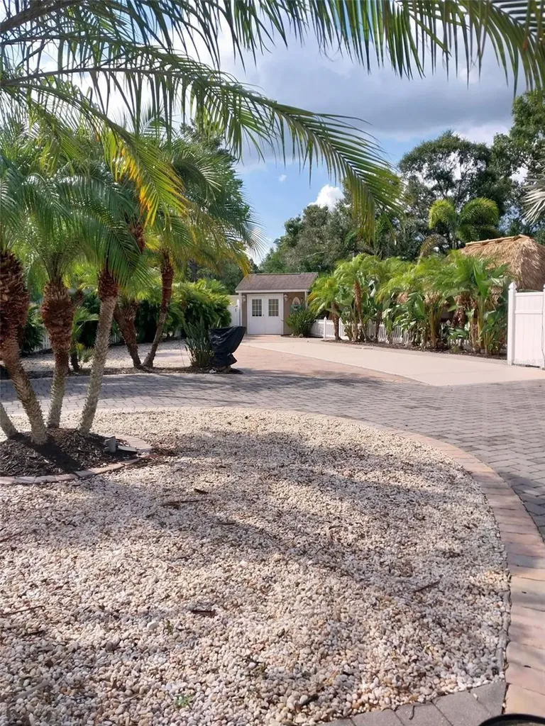 20300 Leonard Road Lutz FL 33558