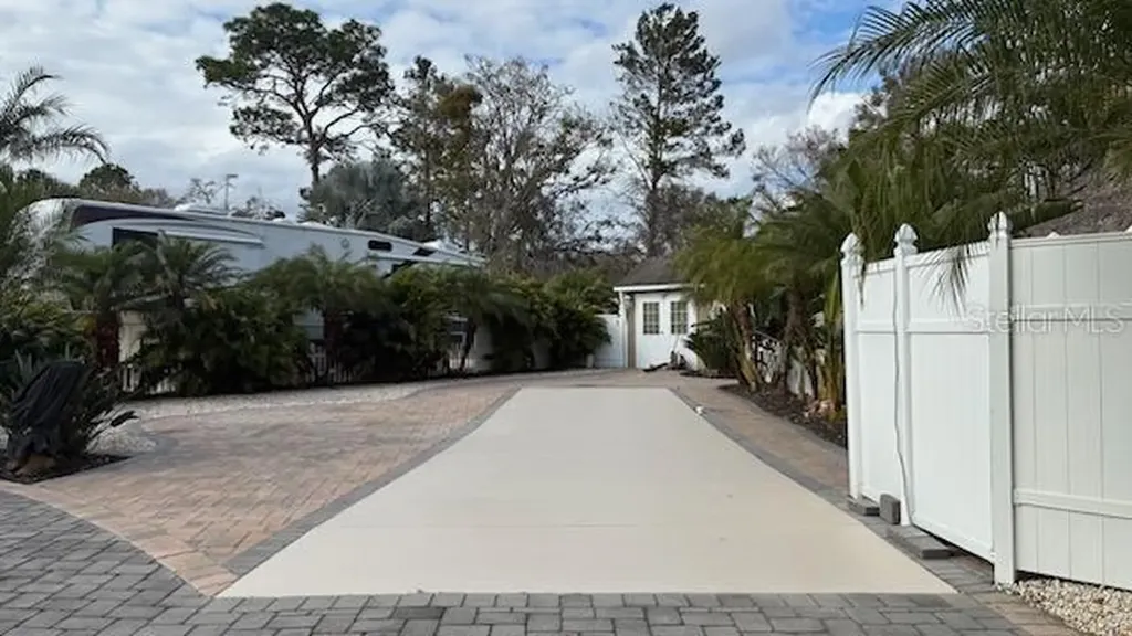 20300 Leonard Road Lutz FL 33558