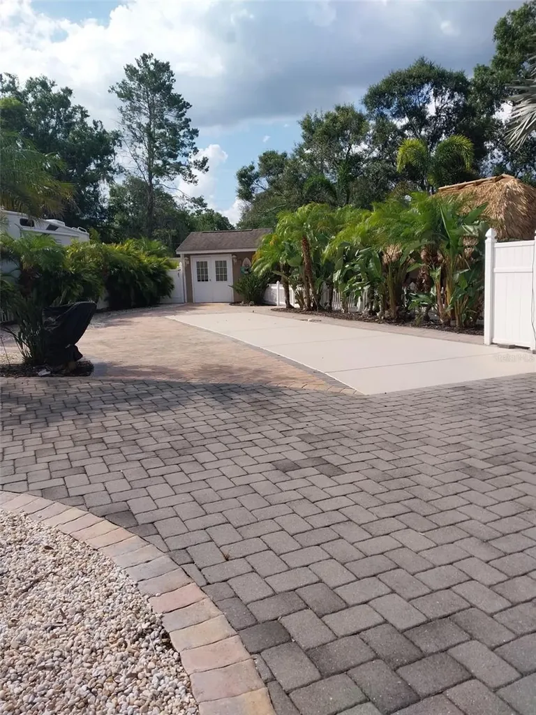 20300 Leonard Road Lutz FL 33558