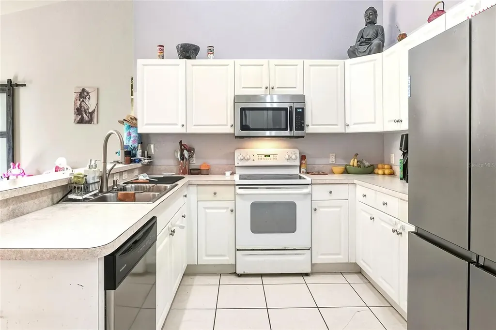 1703 Oakwood Estates Drive Plant City FL 33563
