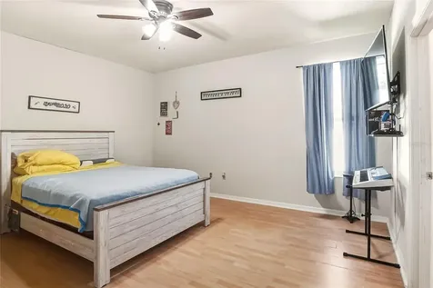1703 Oakwood Estates Drive Plant City FL 33563