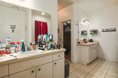 1703 Oakwood Estates Drive Plant City FL 33563
