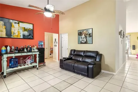 1703 Oakwood Estates Drive Plant City FL 33563