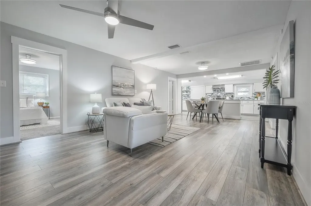 1404 E Cayuga Street Tampa FL 33603