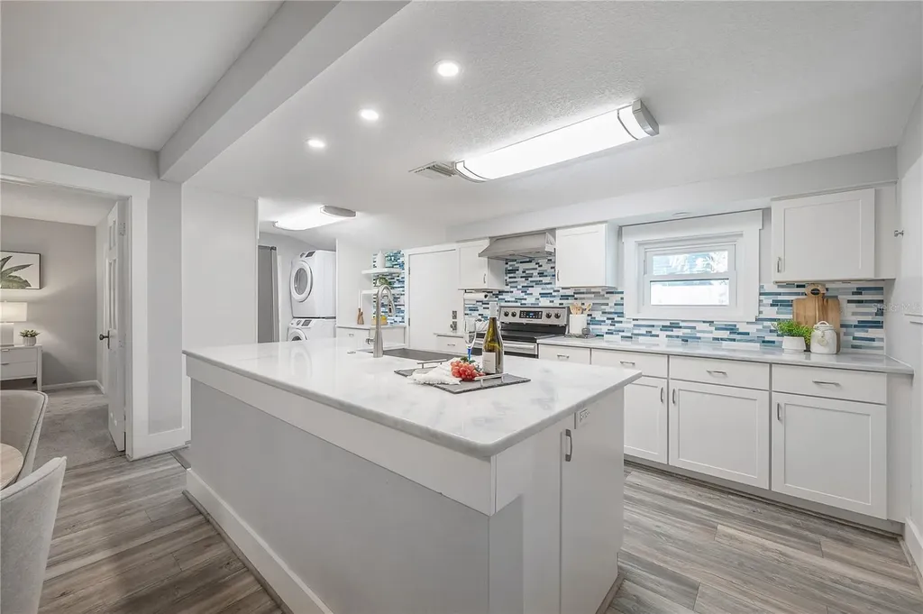 1404 E Cayuga Street Tampa FL 33603