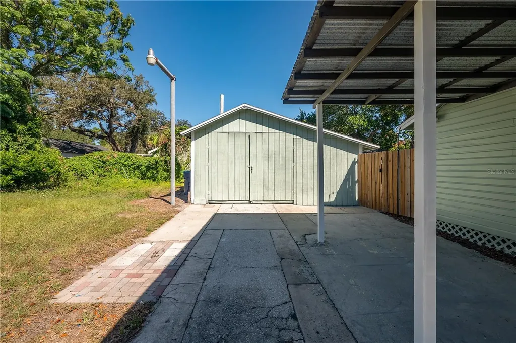 1404 E Cayuga Street Tampa FL 33603