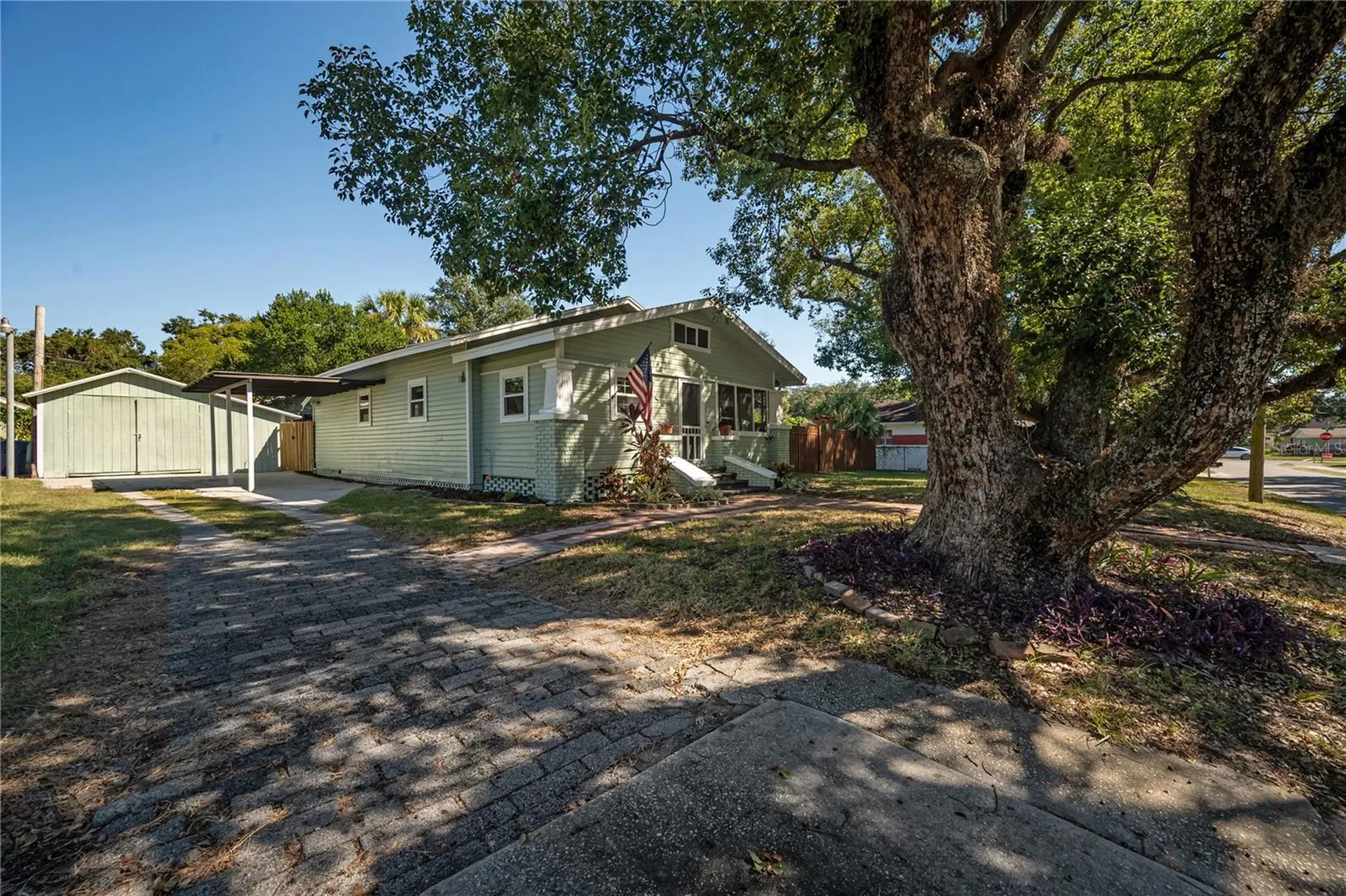 1404 E Cayuga Street Tampa FL 33603