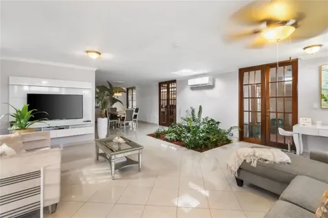 AD5 Calle Baleares Humacao PR 00791