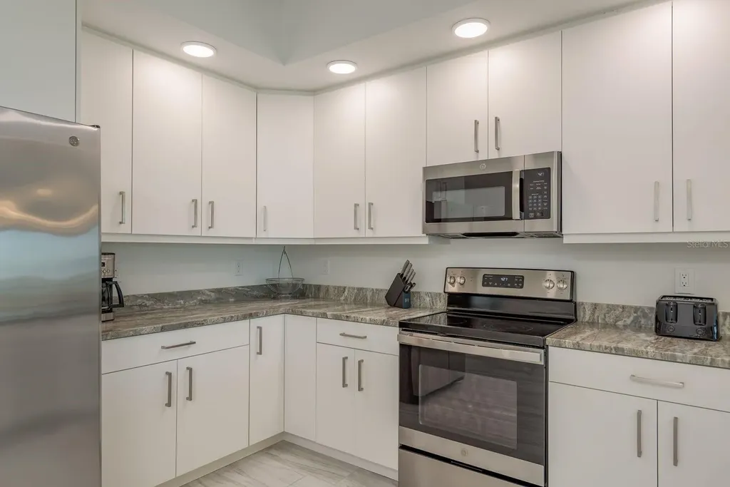 415 Island Way Clearwater Beach FL 33767