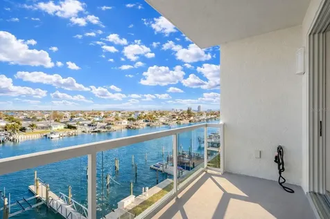 415 Island Way Clearwater Beach FL 33767