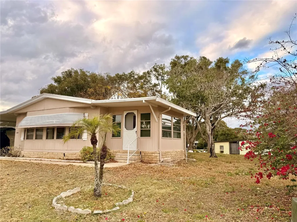 3335 S Citrus Circle Zellwood FL 32798