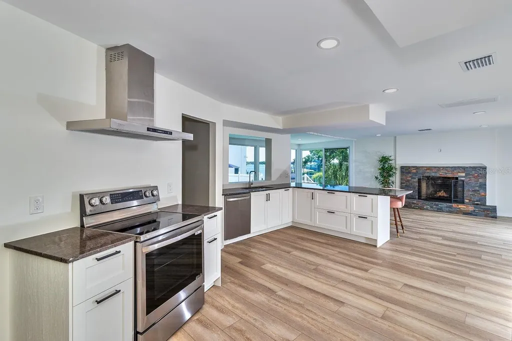 451 Palm Island NE Clearwater Beach FL 33767