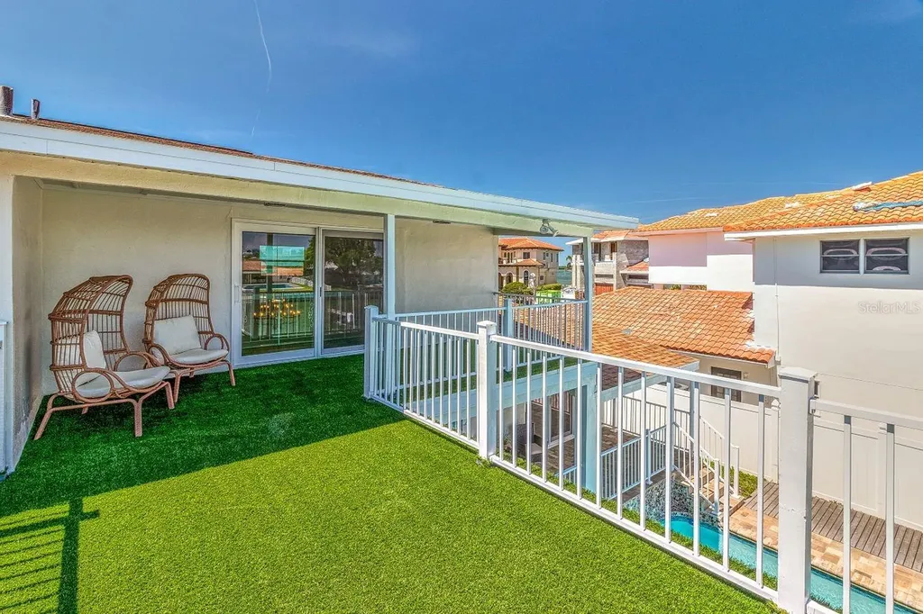 451 Palm Island NE Clearwater Beach FL 33767