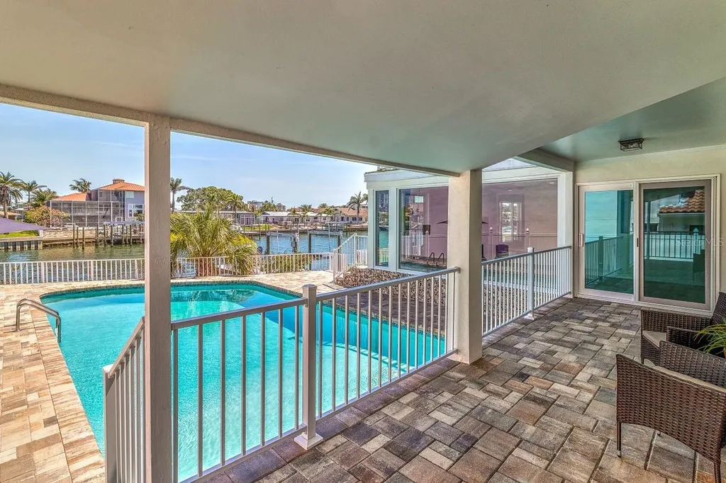 451 Palm Island NE Clearwater Beach FL 33767