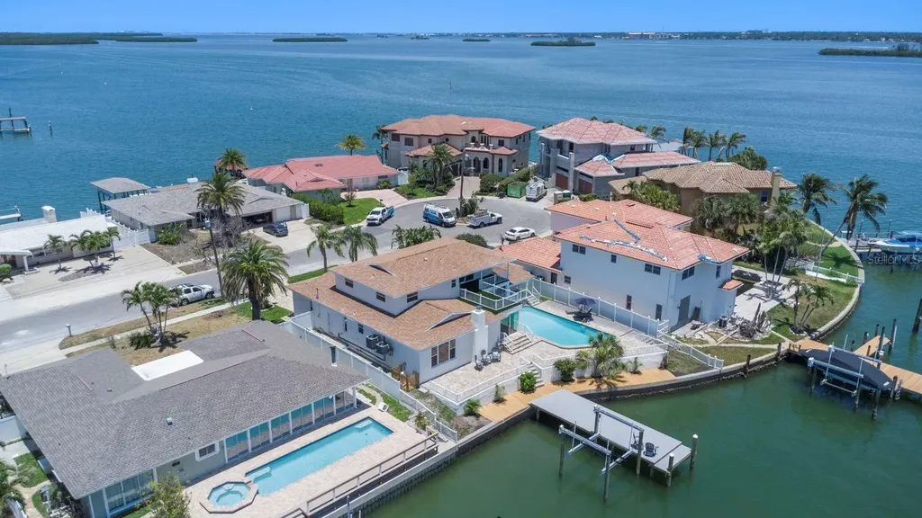 451 Palm Island NE Clearwater Beach FL 33767