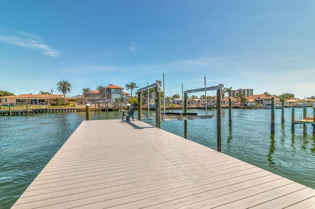 451 Palm Island NE Clearwater Beach FL 33767