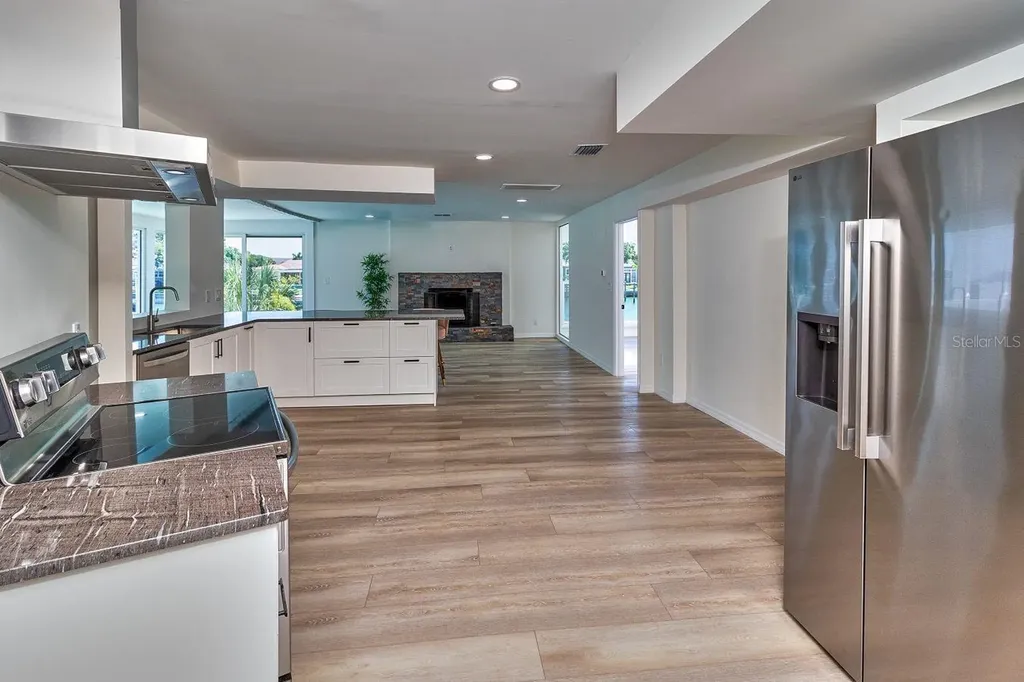 451 Palm Island NE Clearwater Beach FL 33767