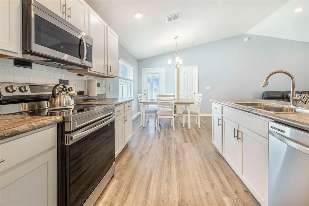 941 Aruba Avenue Mulberry FL 33860
