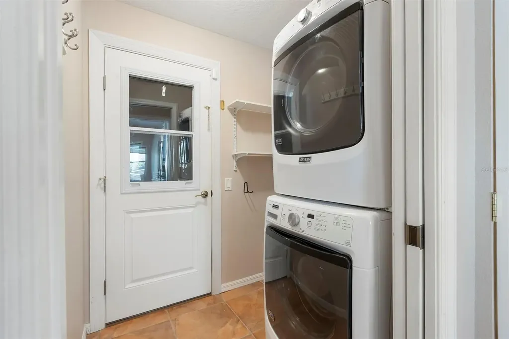 738 N Lake Boulevard Tarpon Springs FL 34689