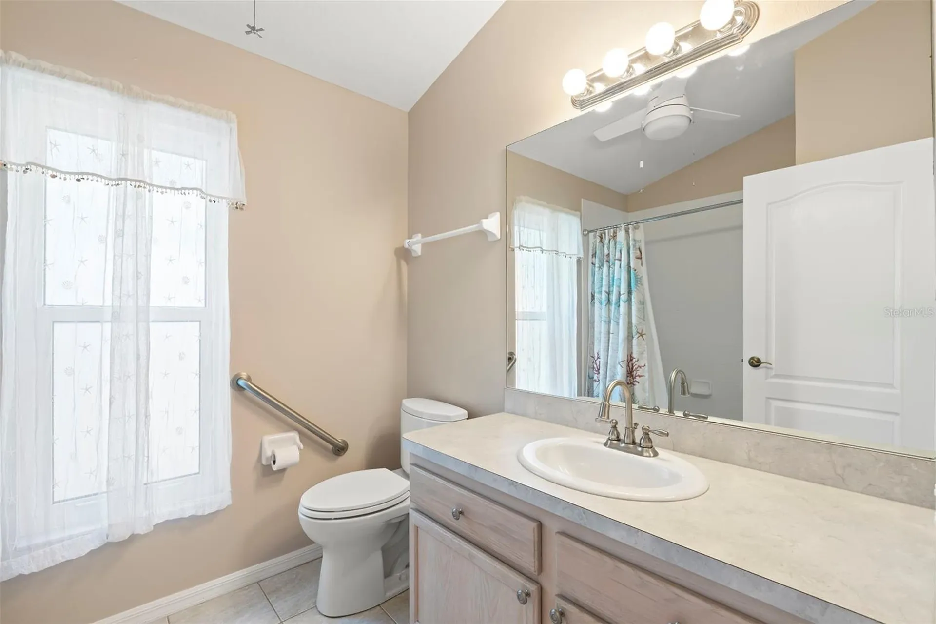 738 N Lake Boulevard Tarpon Springs FL 34689
