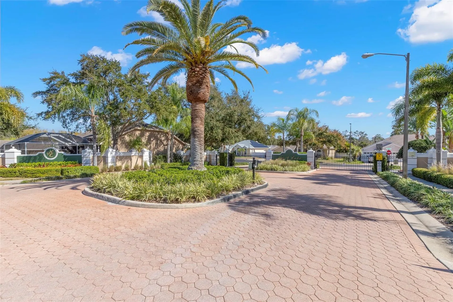738 N Lake Boulevard Tarpon Springs FL 34689