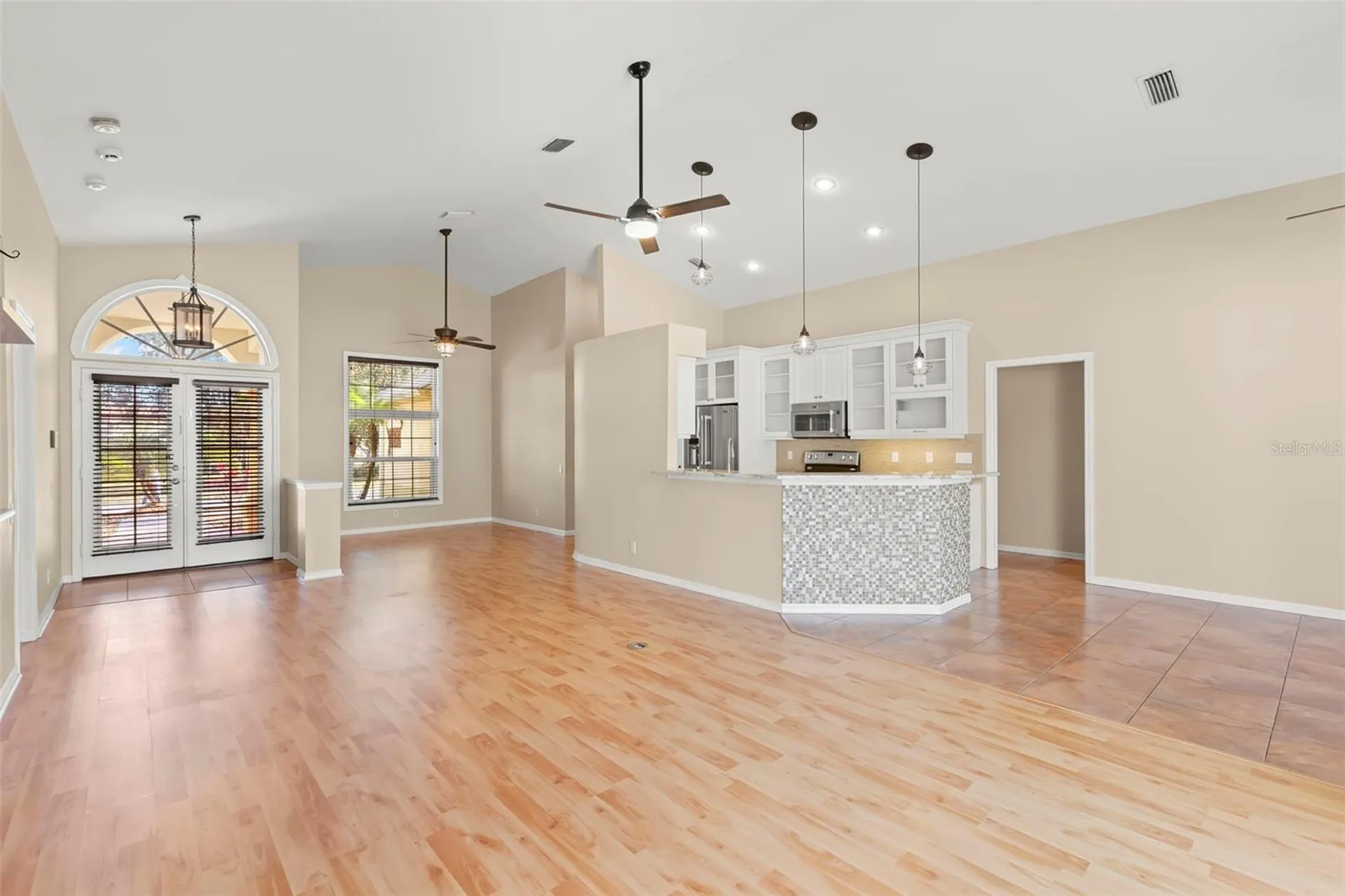 738 N Lake Boulevard Tarpon Springs FL 34689