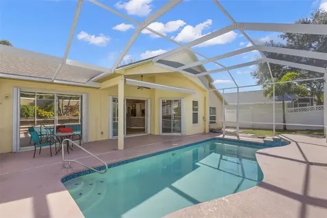 738 N Lake Boulevard Tarpon Springs FL 34689