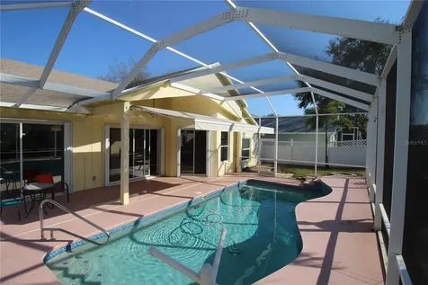 738 N Lake Boulevard Tarpon Springs FL 34689