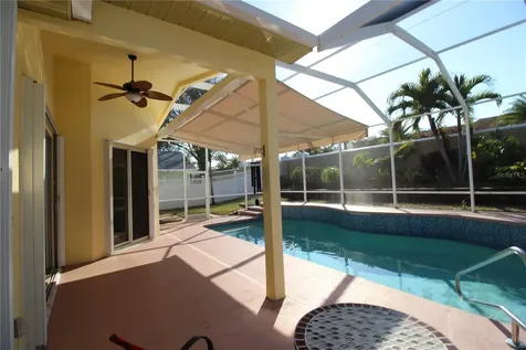 738 N Lake Boulevard Tarpon Springs FL 34689