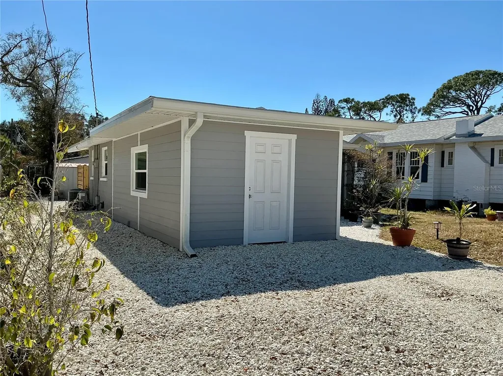 3020 Hawthorne Street Sarasota FL 34239