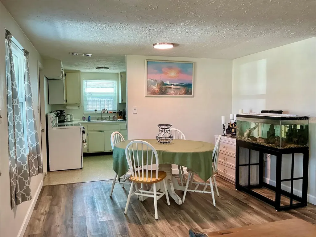 3020 Hawthorne Street Sarasota FL 34239